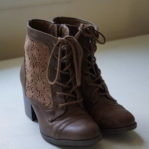 High lace brown boots